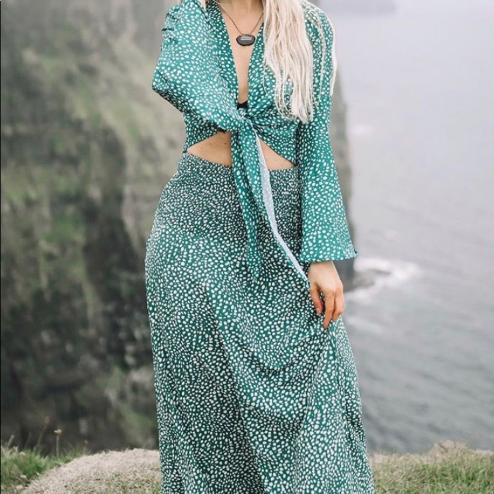 Green polka dot set